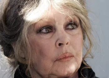 Líderes políticos e artistas prestam homenagens a Brigitte Bardot