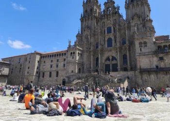 Mais de 100 mil peregrinos pisaram o Caminho Português de Santiago em 2025