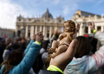 Papa às crianças: Rezem pela paz e pelas minhas intenções