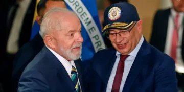 Lula e Petro falam no telefone sobre Venezuela