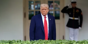 Trump ameaça invocar Lei da Insurreição em Minnesota após confrontos com o ICE