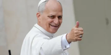 Papa elogia “os pequeninos” e critica “estratégias armadas disfarçadas de discursos hipócritas”
