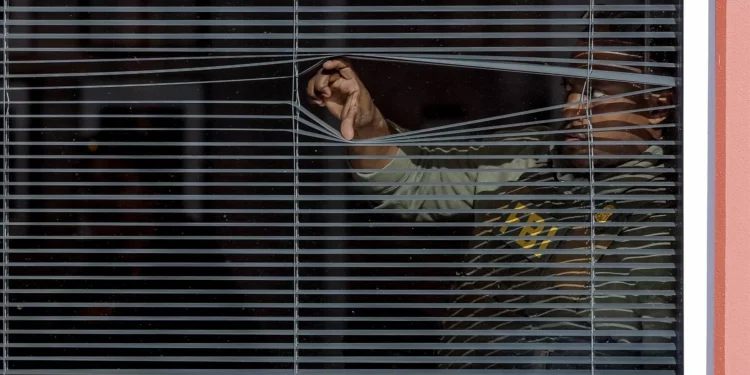 FBI faz buscas após Trump insistir em fraude eleitoral