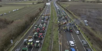 Agricultores irlandeses e espanhóis protestam contra acordo UE-Mercosul