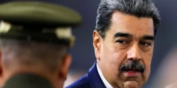 Vaticano teria buscado asilo para Maduro na Rússia, diz Washington Post