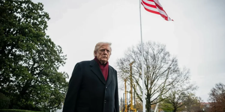 Trump, um ano depois. “Os Estados Unidos vivem num barril de pólvora social”