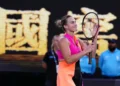 Sabalenka leva susto no 1º set, mas avança no Australian Open