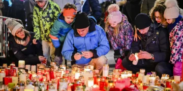 Velas pirotécnicas terão provocado tragédia em bar na Suíça