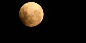 2026 promete eclipses, Superluas e chuvas de meteoros no Brasil; veja datas