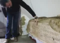 Descoberta base de antiga estátua romana epigrafada com duas toneladas em Faro