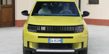 Fiat Argo 2027 será o nome do Grande Panda no Brasil; entenda