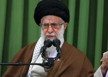 Parlamento do Irão promete uma guerra sagrada caso algo aconteça ao Ayatollah