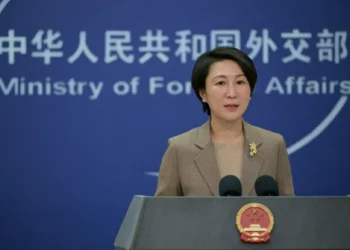 China diz que ‘protegerá seus direitos’ após EUA anunciarem tarifas contra parceiros do Irã