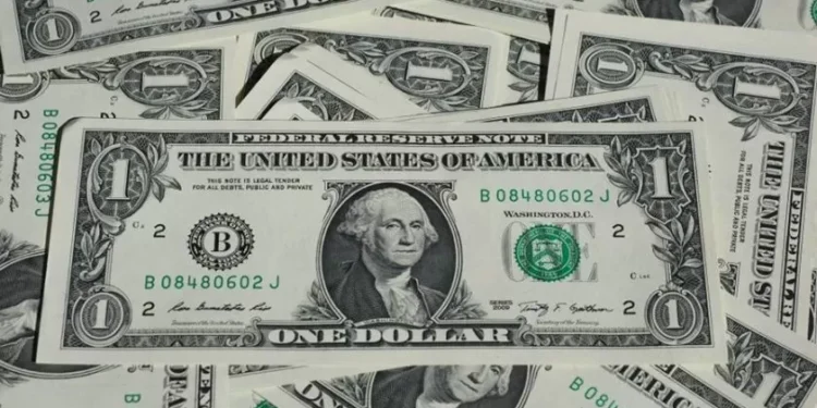 Riqueza de 12 maiores milionários é maior que a de metade da humanidade