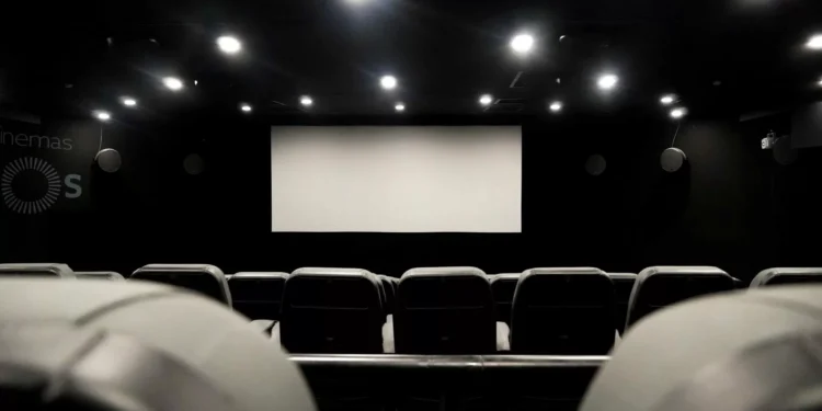 Exibidora NOS Cinemas substitui Cineplace na exploração de salas em Portimão
