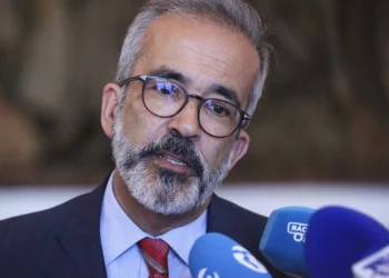 “O laço transatlântico é essencial”, diz MNE, mas isso não significa abolir posições de princípio