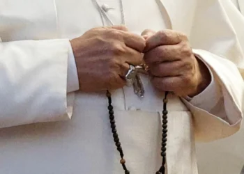 Papa reza pelas vítimas do acidente ferroviário de Córdoba