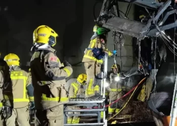 Trem descarrila na Espanha e deixa um morto e ao menos 15 feridos