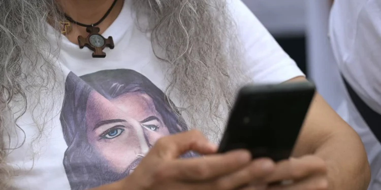 Rede Mundial de Oração lança vídeo e áudio para mobilizar católicos a rezar com o Papa