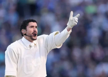 Republicanos pedem prisão de Bad Bunny por show no Super Bowl