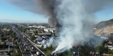 Explosão de caminhão-tanque deixa quatro mortos e 10 feridos no Chile; veja