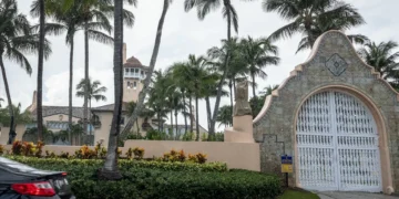 Homem que tentou invadir residência de Trump morto a tiro pelos Serviços Secretos