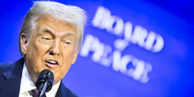 Trump avisa Irão: “Não estou satisfeito com as negociações”