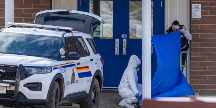 Atiradora que matou 10 no Canadá também assassinou a própria mãe e irmão