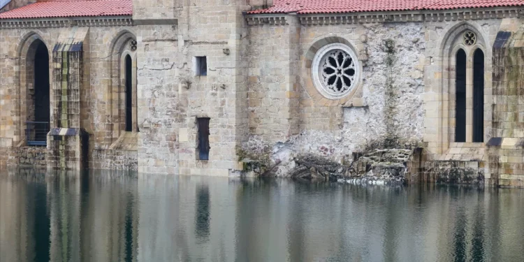 Cinco museus e três cineteatros encerrados devido a danos graves