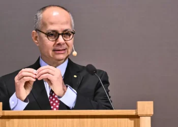 Nobel da Química cria máquina que extrai água do ar em zonas áridas