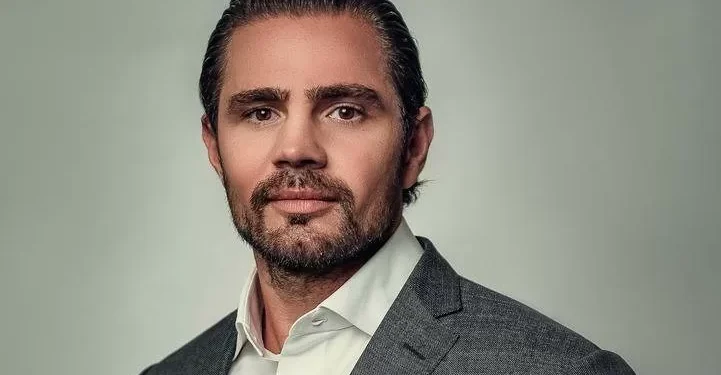 PF encontra citações a políticos desde 2022 em celular de Vorcaro