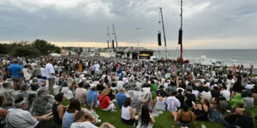 Suspeito de tiroteio em festival judaico na Austrália comparece pela primeira vez ao tribunal