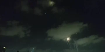 Hezbollah assume autoria de ataque a Israel; FDI revidam