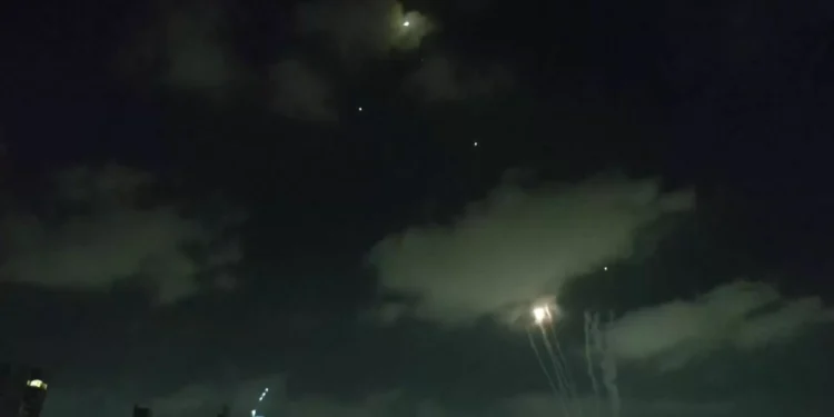 Hezbollah assume autoria de ataque a Israel; FDI revidam