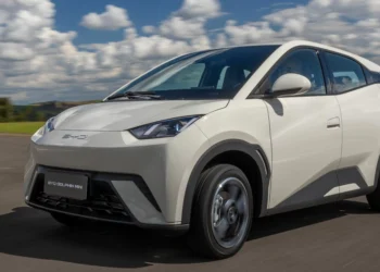 Carro elétrico é o mais vendido no varejo pela primeira vez no Brasil